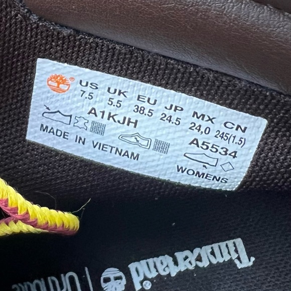 Women’s Tillston Timberland Boots - Picture 6 of 9